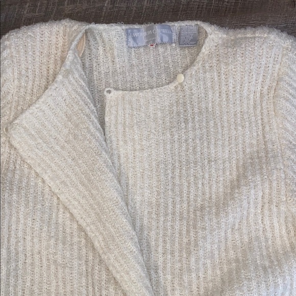Vintage Cream Chunky Knit Cardigan with Ribbed Pattern and shoulder pads - Picture 7 of 12